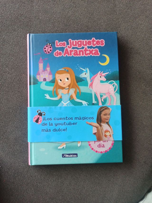 Libro los juguetes de Arantxa
