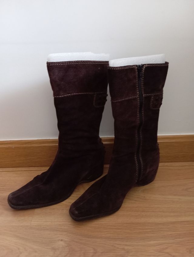 Botas castanhas para mulher