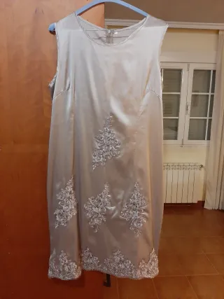 Vestido y levita T42