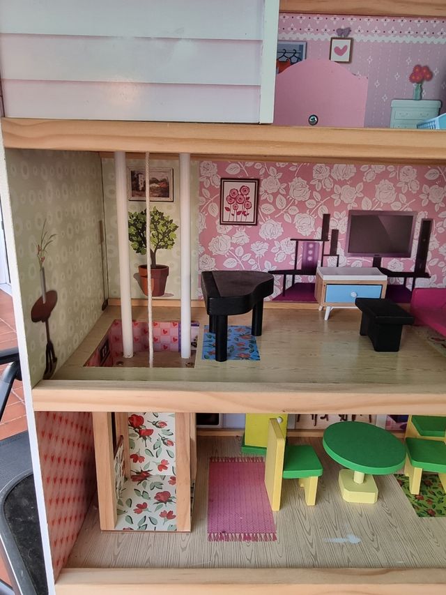 Casa de muñecas madera