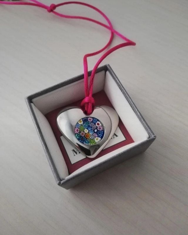 Collana a forma di cuore