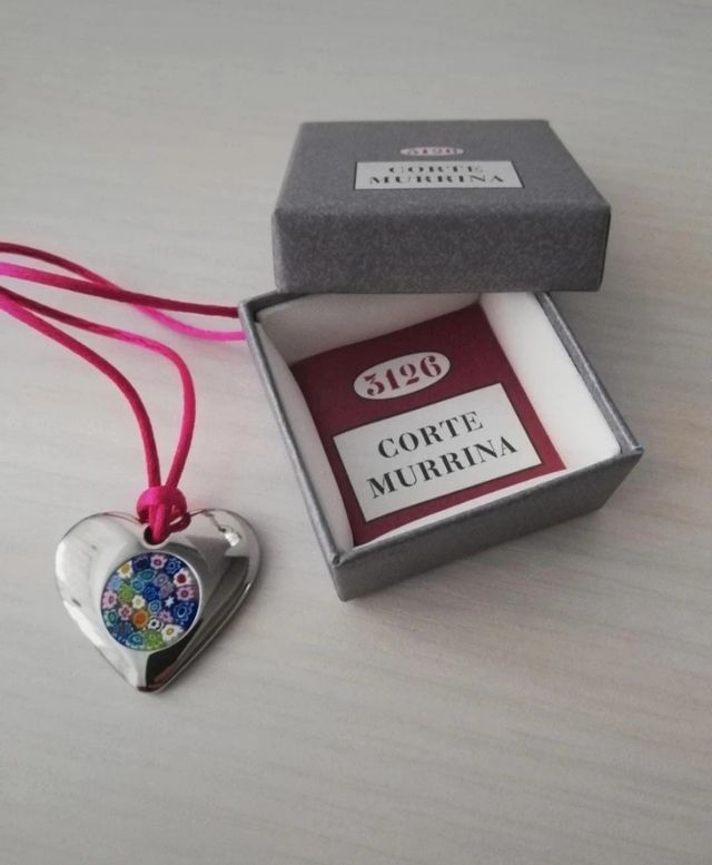 Collana a forma di cuore