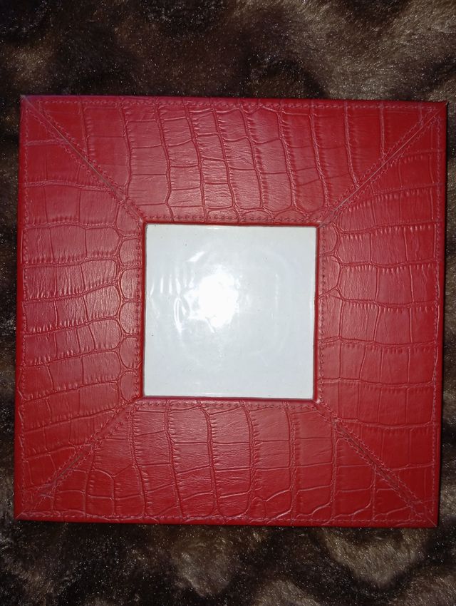 Moldura de retrato vermelha