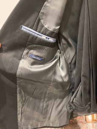 Traje de boda marca Caramelo