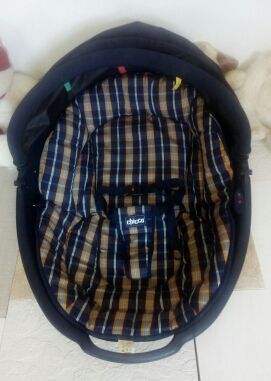 Mecedora musical capota bebe