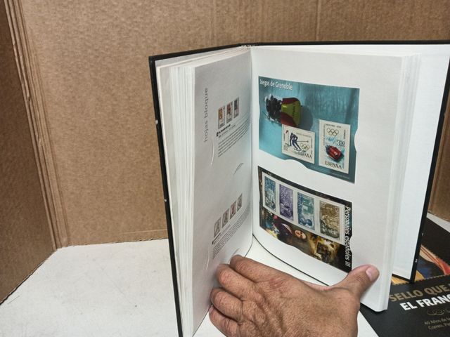 El franquismo en sellos y billetes