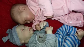 Bebé reborn de Vinilo y tela.