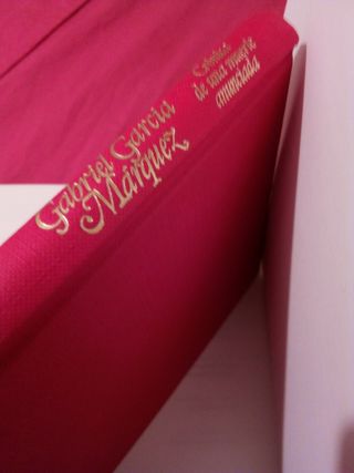 Libro Crónica de una muerte...