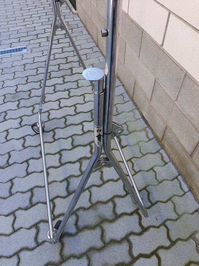 Porta abiti abbigliamento ripieghevole