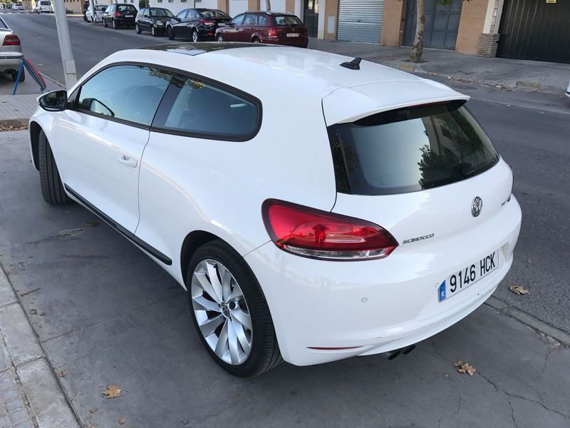 Volkswagen Scirocco 2011 - foto 1