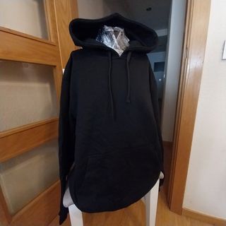 10 sudaderas tallas varias y colores varios.