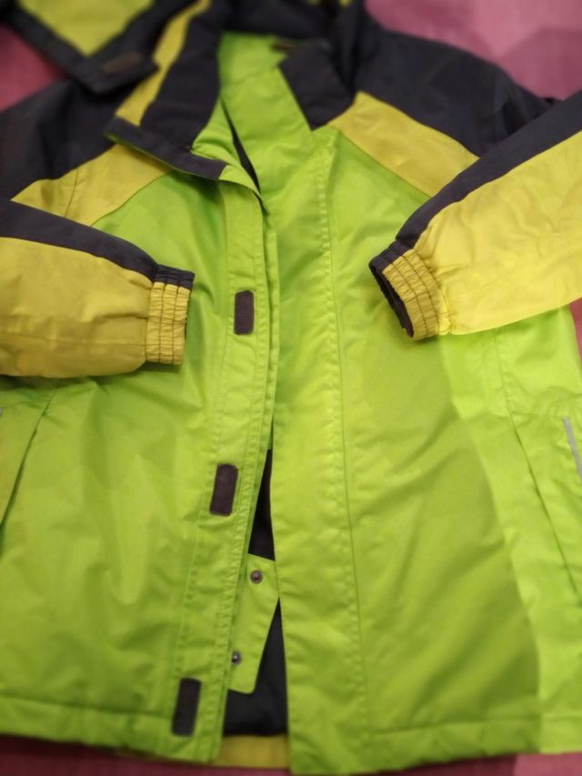 Abrigo nieve marca Crivit talla 10-12 años