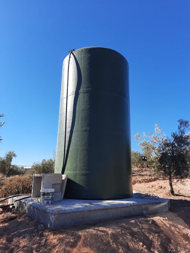 Depósito de fibra de poliéster