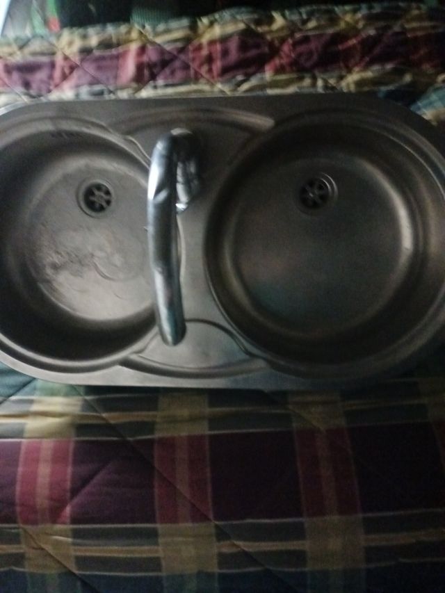 fregadero de acero inoxidable de dos cen