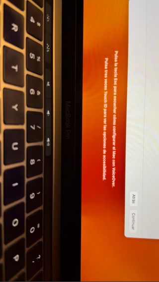 Macbook Pro touchbar 256gb - 100 ciclos