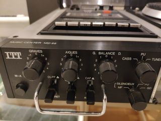 Cadena de música ITT MC22 y altavoces ITC1-60