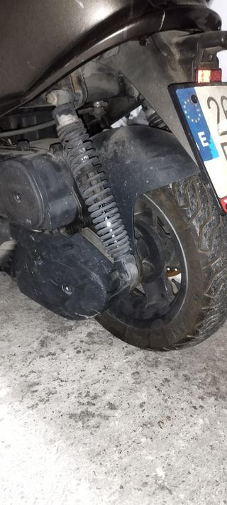 Suspensiones traseras Yamaha majesty 180