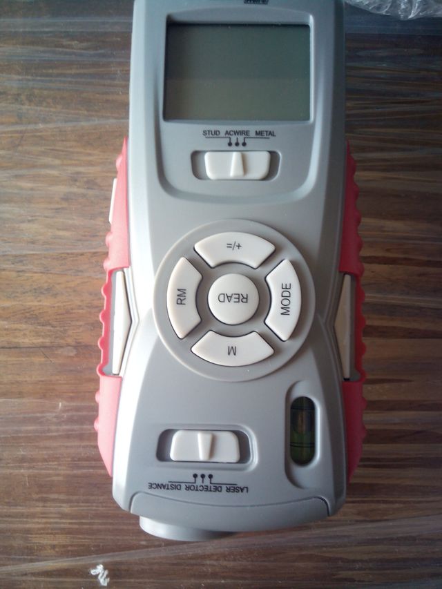 Detector multifunções