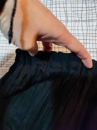 Falda negra ajustable