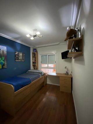 Dormitorio juvenil completo totalmente nuevo
