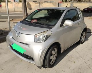 Toyota iQ 2011