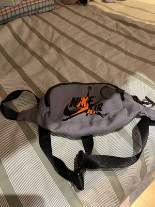 riñonera nike