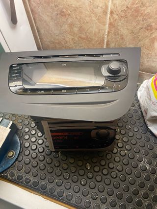 radio seat leon original