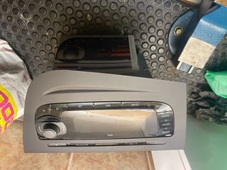 radio seat leon original