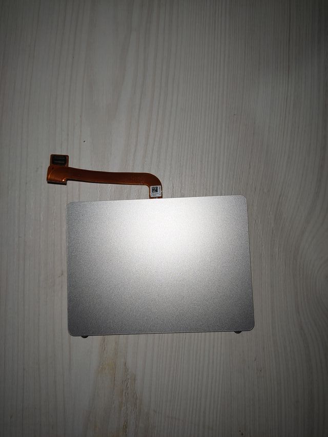 Touchapd macbook 17 2010