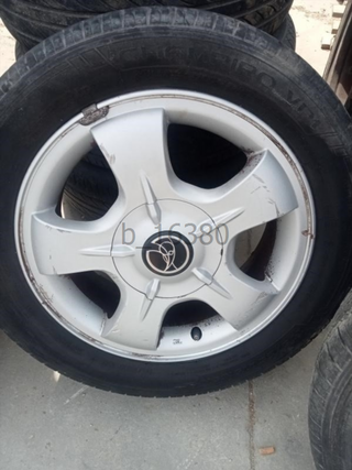 b_16380 Llanta 15 pulgadas Hyundai Coupe II (RD) (