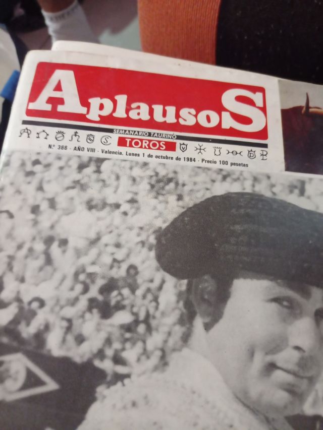 se vende revista APLAUSOS HA MUERTO PAQUIRRIN