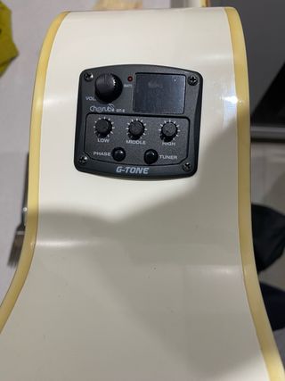 Guitarra electroacústica