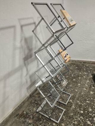 Soporte exposicion folletos A4