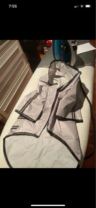 chubasquero de perro