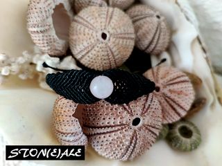 Bracciale in macrame con quarzo rosa