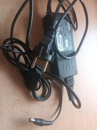 TOSHIBA PA3378E-3AC3 ADAPTOR