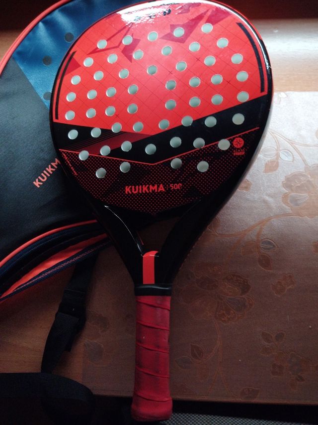 Pala de pádel con funda