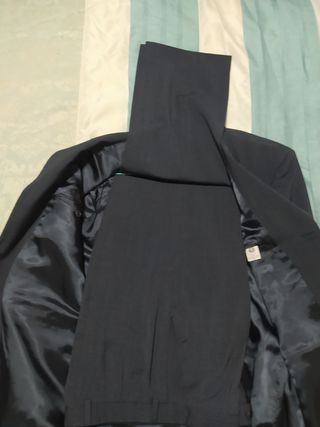 Traje chaqueta de hombre impecable ,solo un uso