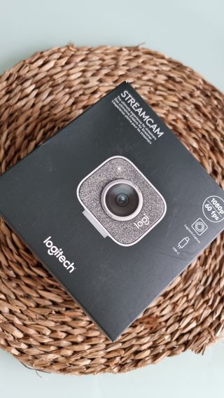 Cámara logitech STREAMCAM