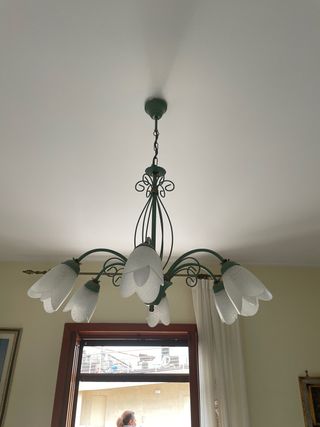 Lampadario in ferro battuto