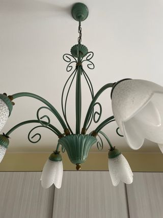 Lampadario in ferro battuto