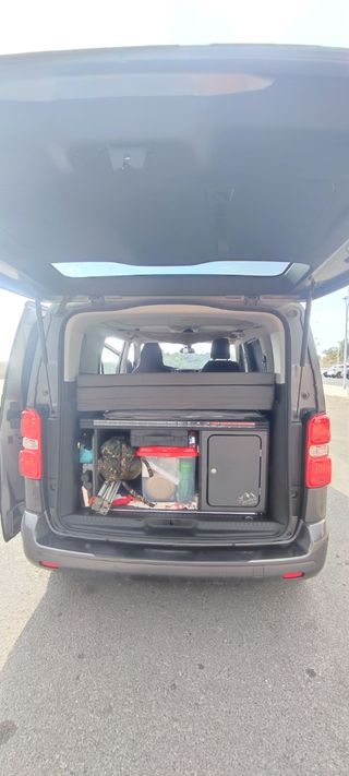 Peugeot Traveller 2019