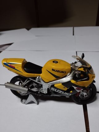 Modellini moto Burago