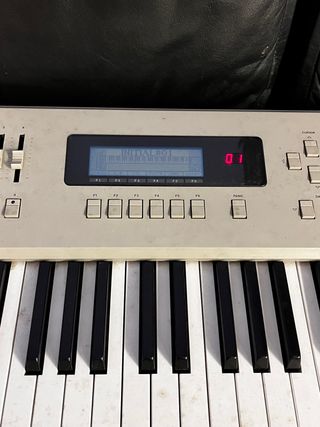 Controlador Midi Akai MX1000 de segunda mano por 150 EUR en