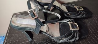 Sandalia fiesta t38  tacón 8cm  hebilla strass 