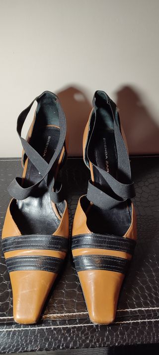 Zapato marrón/negro T38 tacon 7cm