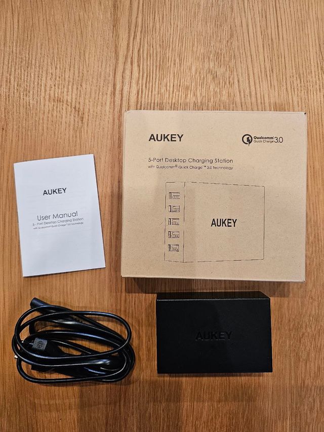 Cargador QC 3.0 Aukey 5 puertos