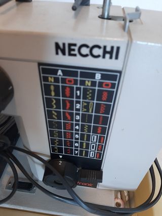 Macchina da cucire elettrica NECCHI