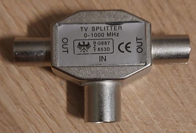 Distribuidor de antena. Splitter tv.