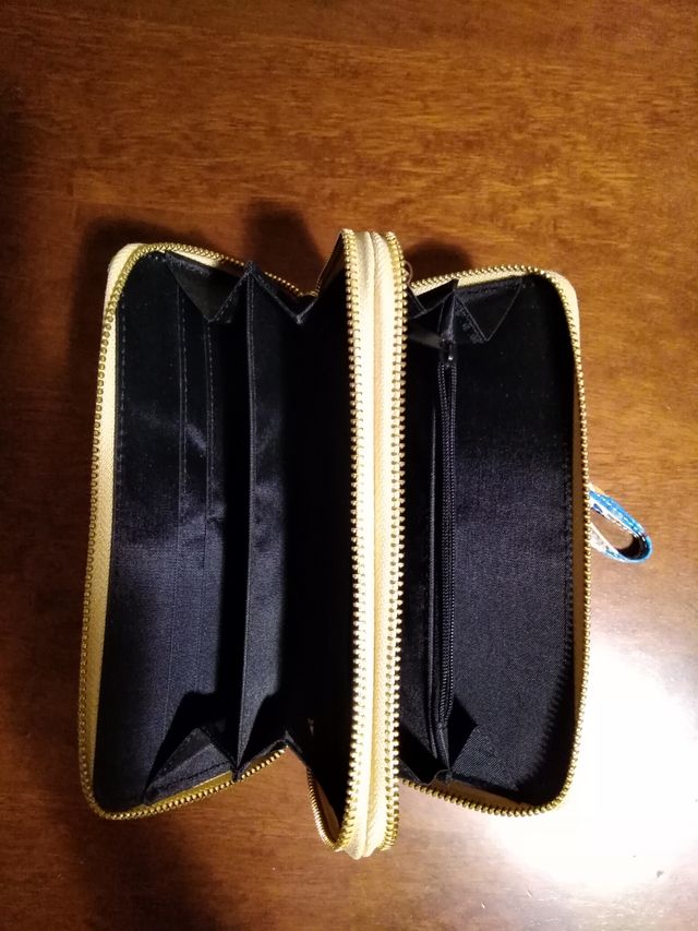 Portafoglio per banconote e monete